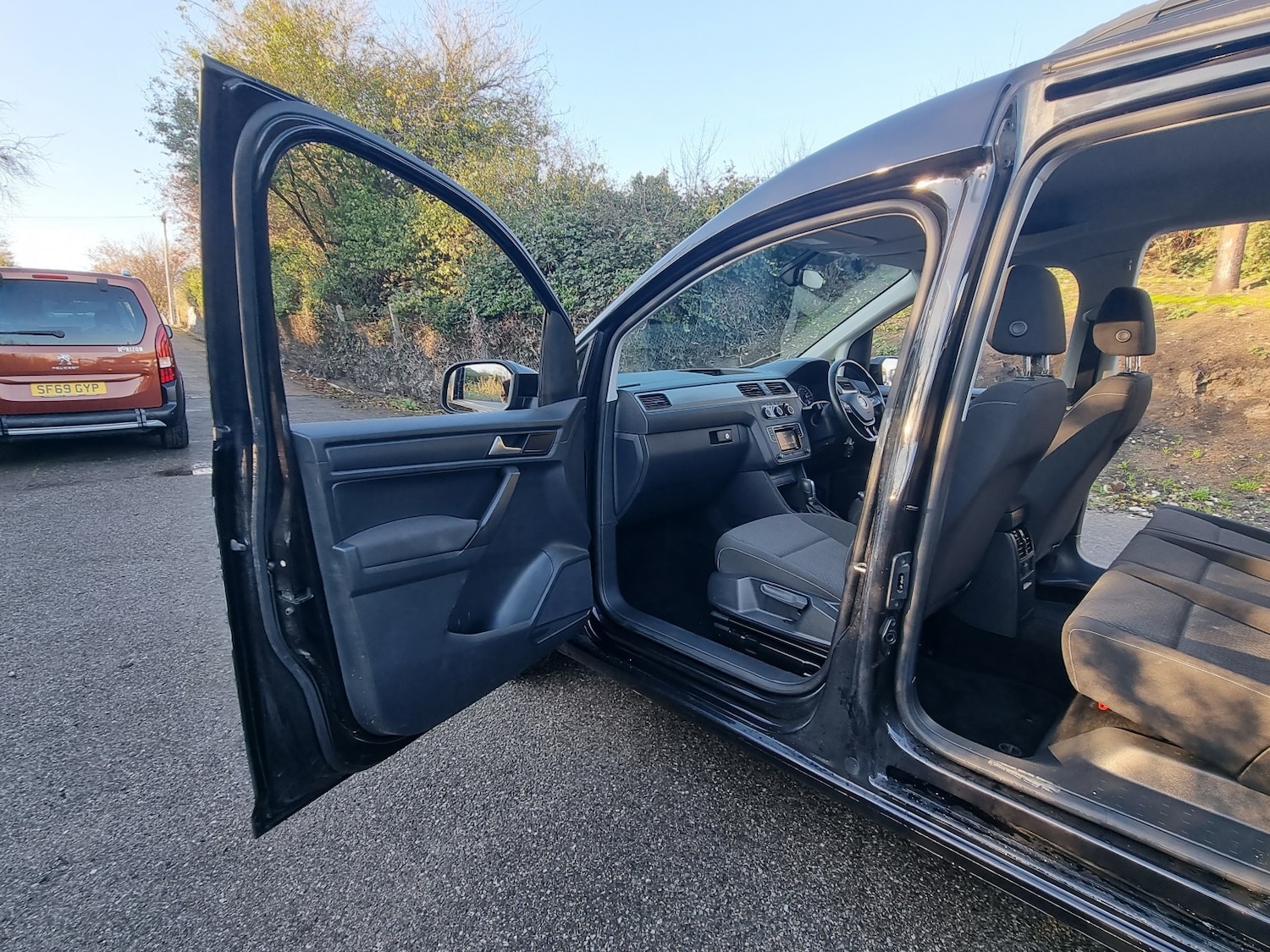 Used Volkswagen Caddy Maxi Life 2018 for sale - 76982793: Photo 30