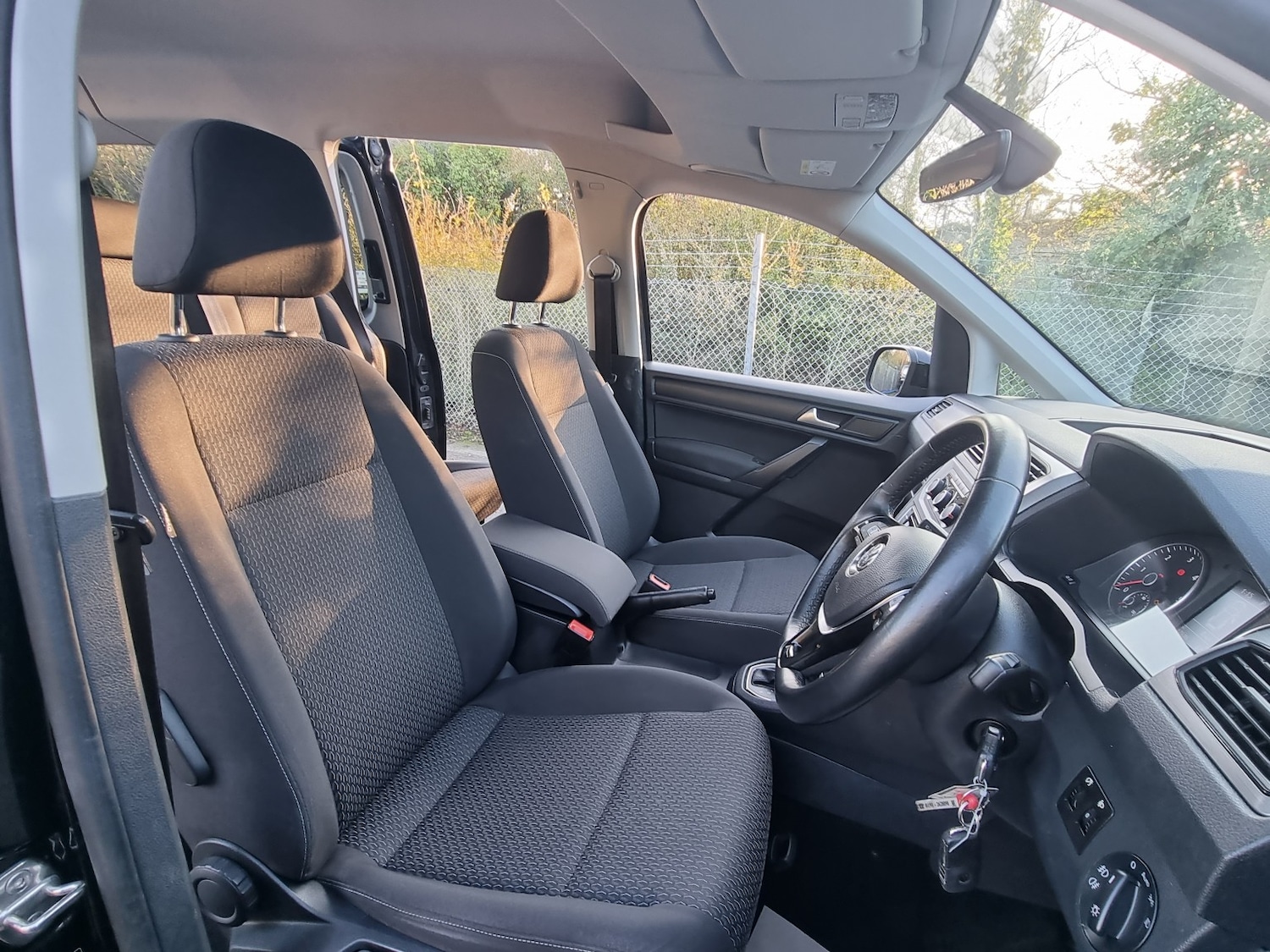 Used Volkswagen Caddy Maxi Life 2018 for sale - 76982793: Photo 34