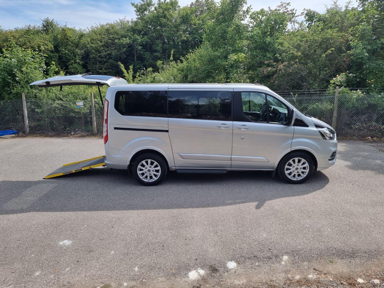 Used Ford Tourneo Custom 2020 for sale - 76712617: Photo 1