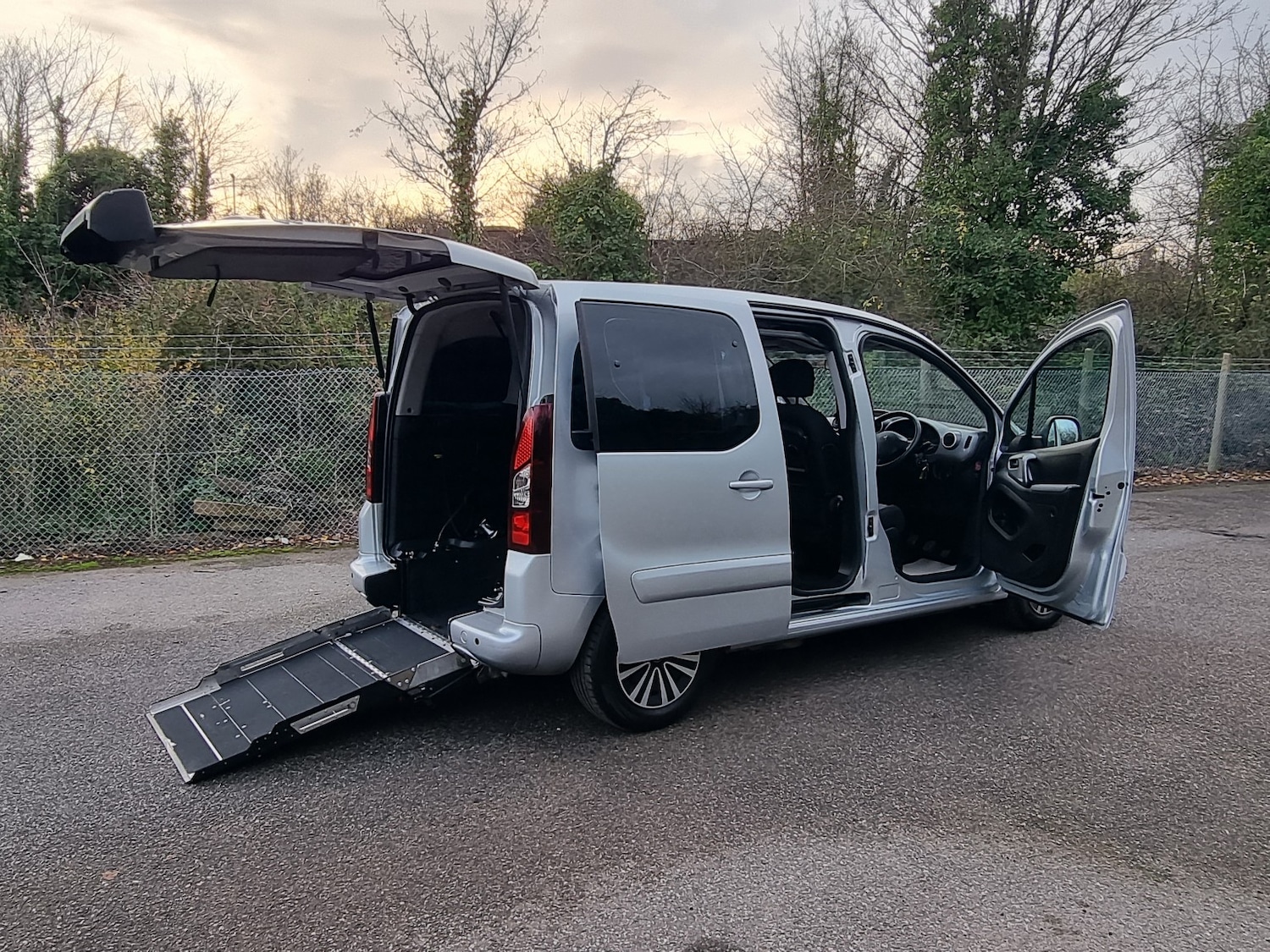 Used Peugeot Partner Tepee 2015 for sale - 76982731: Photo 29