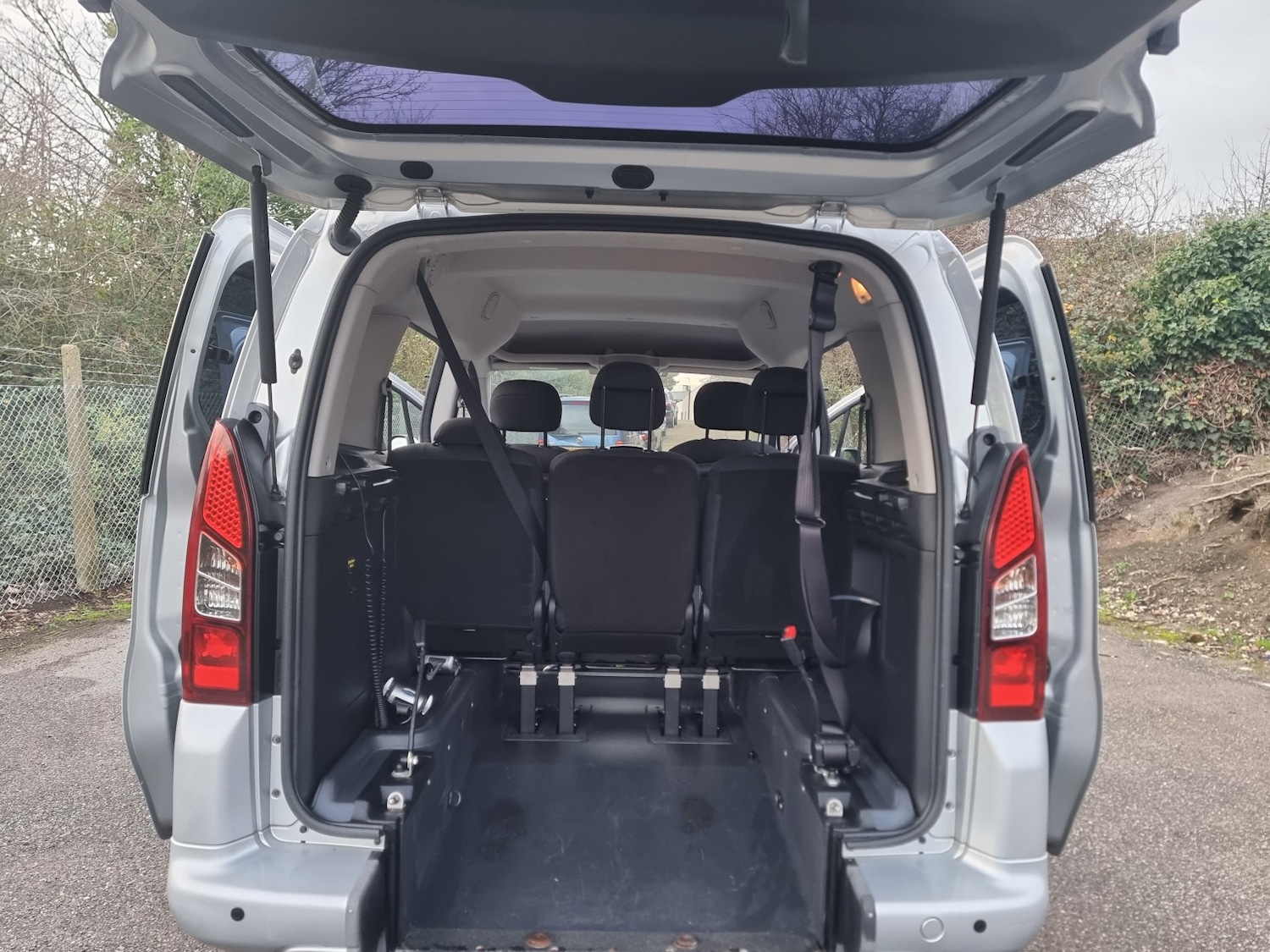 Used Peugeot Partner Tepee 2015 for sale - 76982731: Photo 3