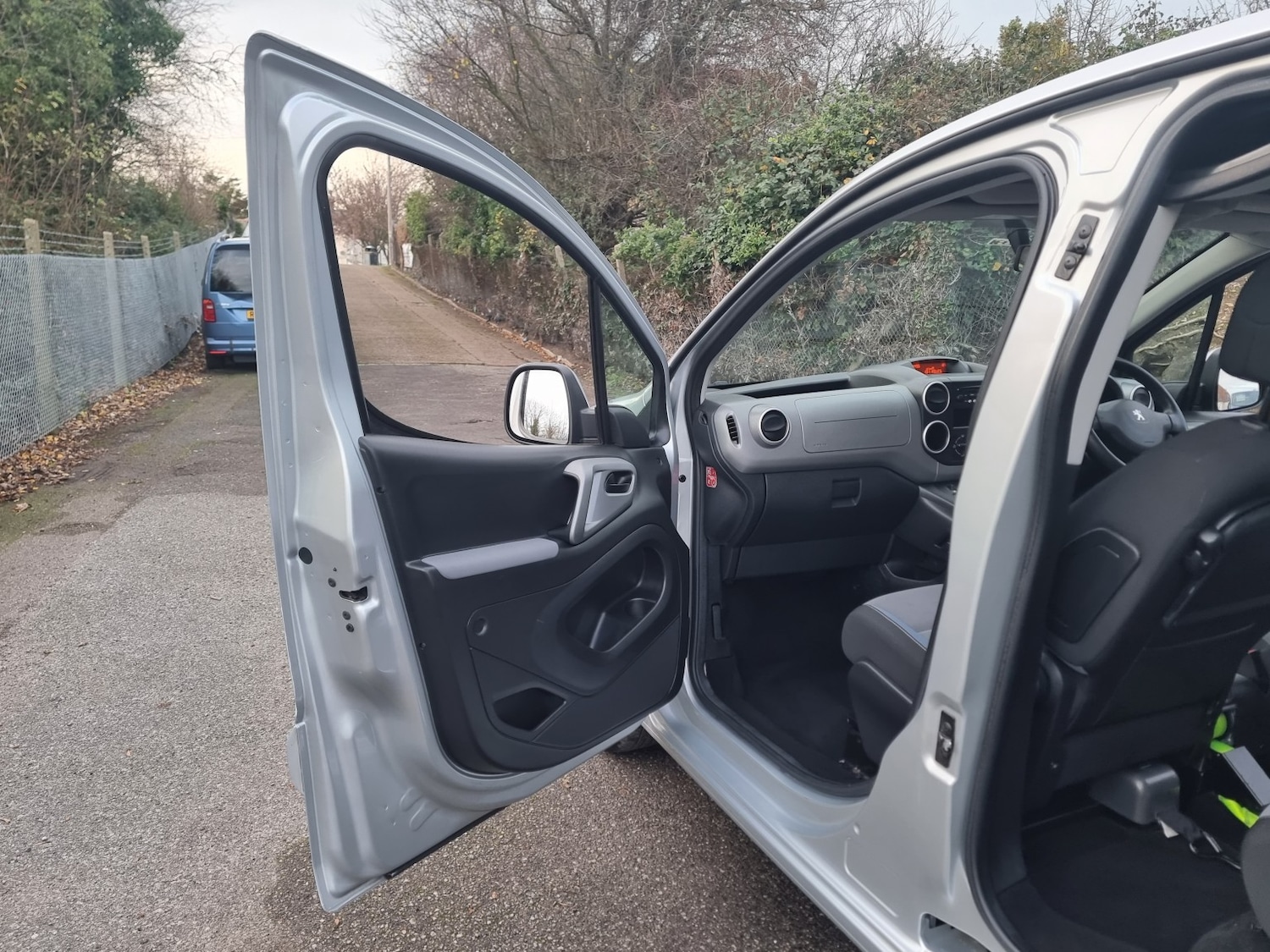 Used Peugeot Partner Tepee 2015 for sale - 76982731: Photo 32