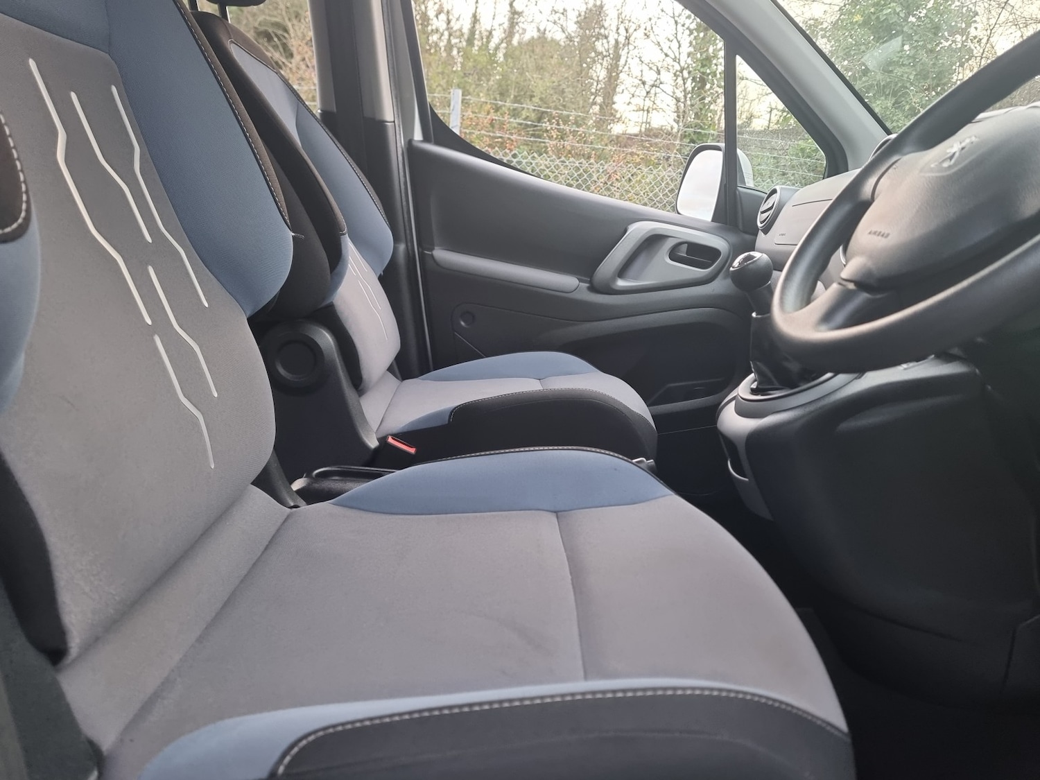 Used Peugeot Partner Tepee 2015 for sale - 76982731: Photo 35