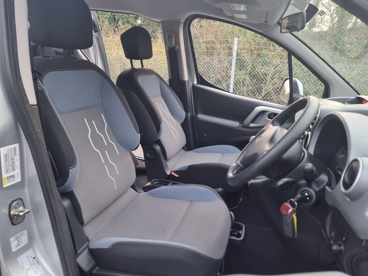 Used Peugeot Partner Tepee 2015 for sale - 76982731: Photo 36