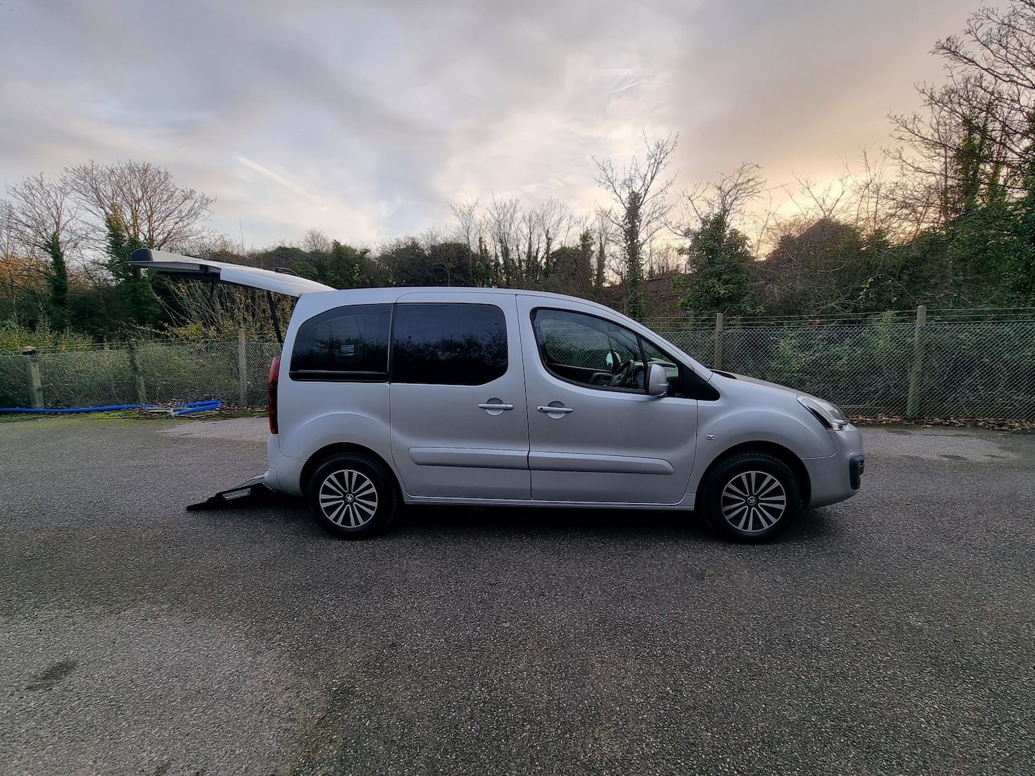 Used Peugeot Partner Tepee 2015 for sale - 76982731: Photo 41