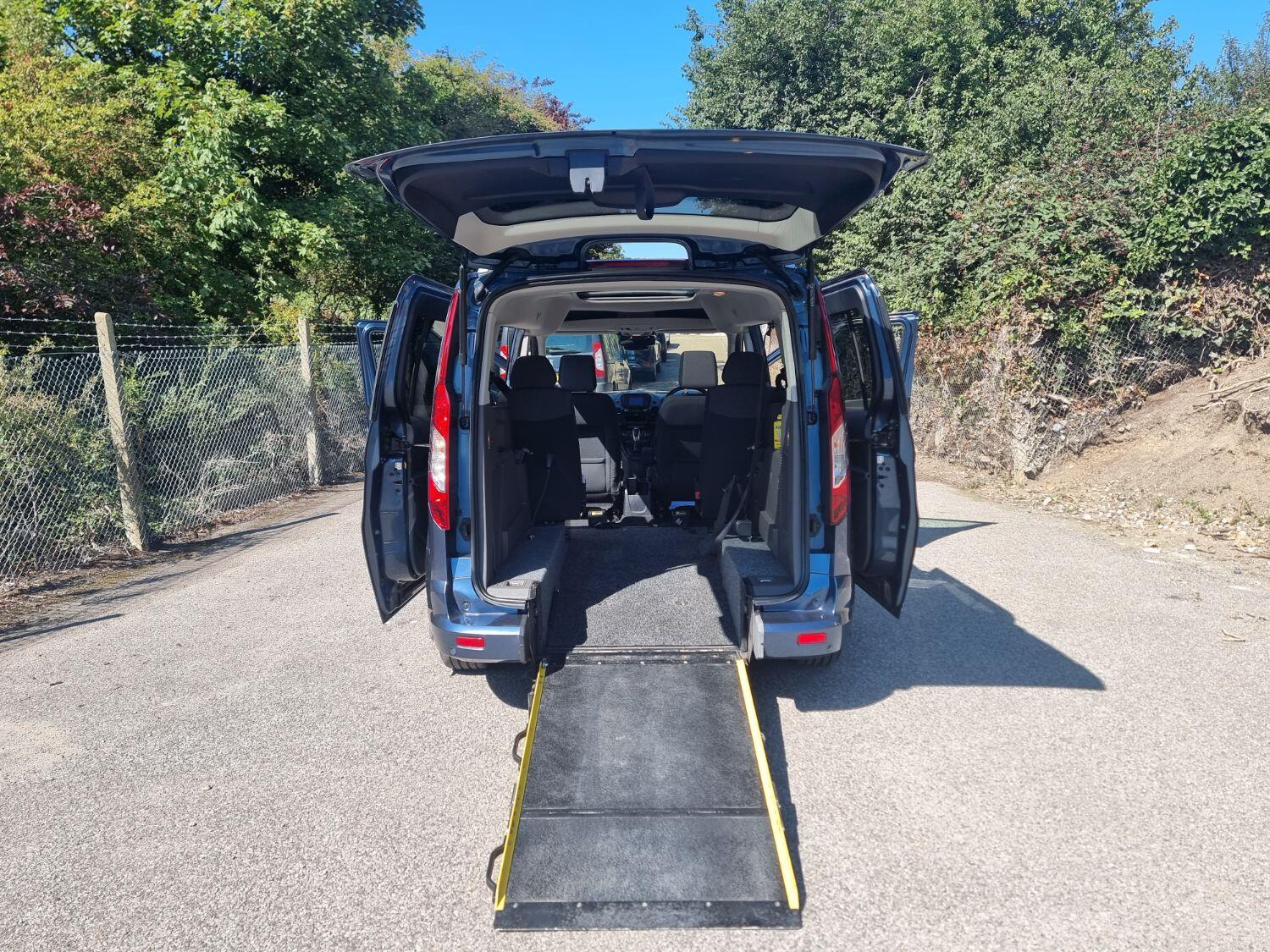 Used Ford Grand Tourneo Connect 2020 for sale - 76625529: Photo 15