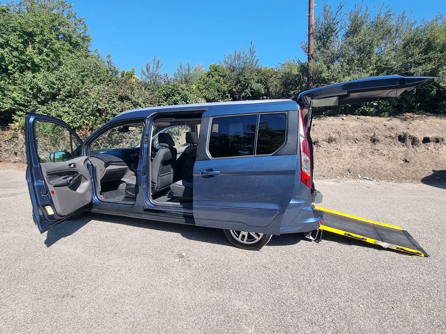 Used Ford Grand Tourneo Connect 2020 for sale - 76625529: Photo 18