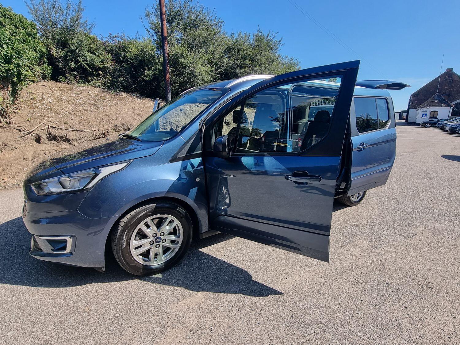 Used Ford Grand Tourneo Connect 2020 for sale - 76625529: Photo 20