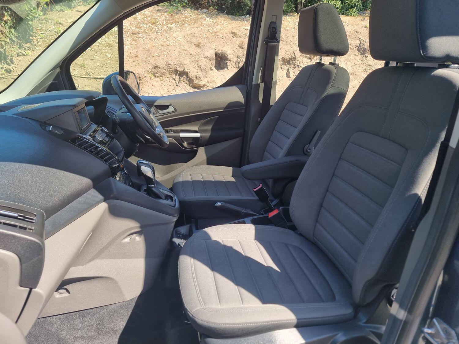 Used Ford Grand Tourneo Connect 2020 for sale - 76625529: Photo 32