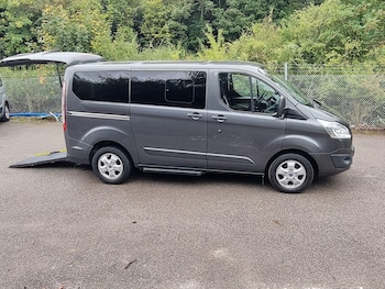 Used Ford Tourneo Custom 2018 for sale - 76625527: Photo