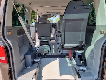 Used Volkswagen Caravelle 2011 for sale - 76769232: Photo