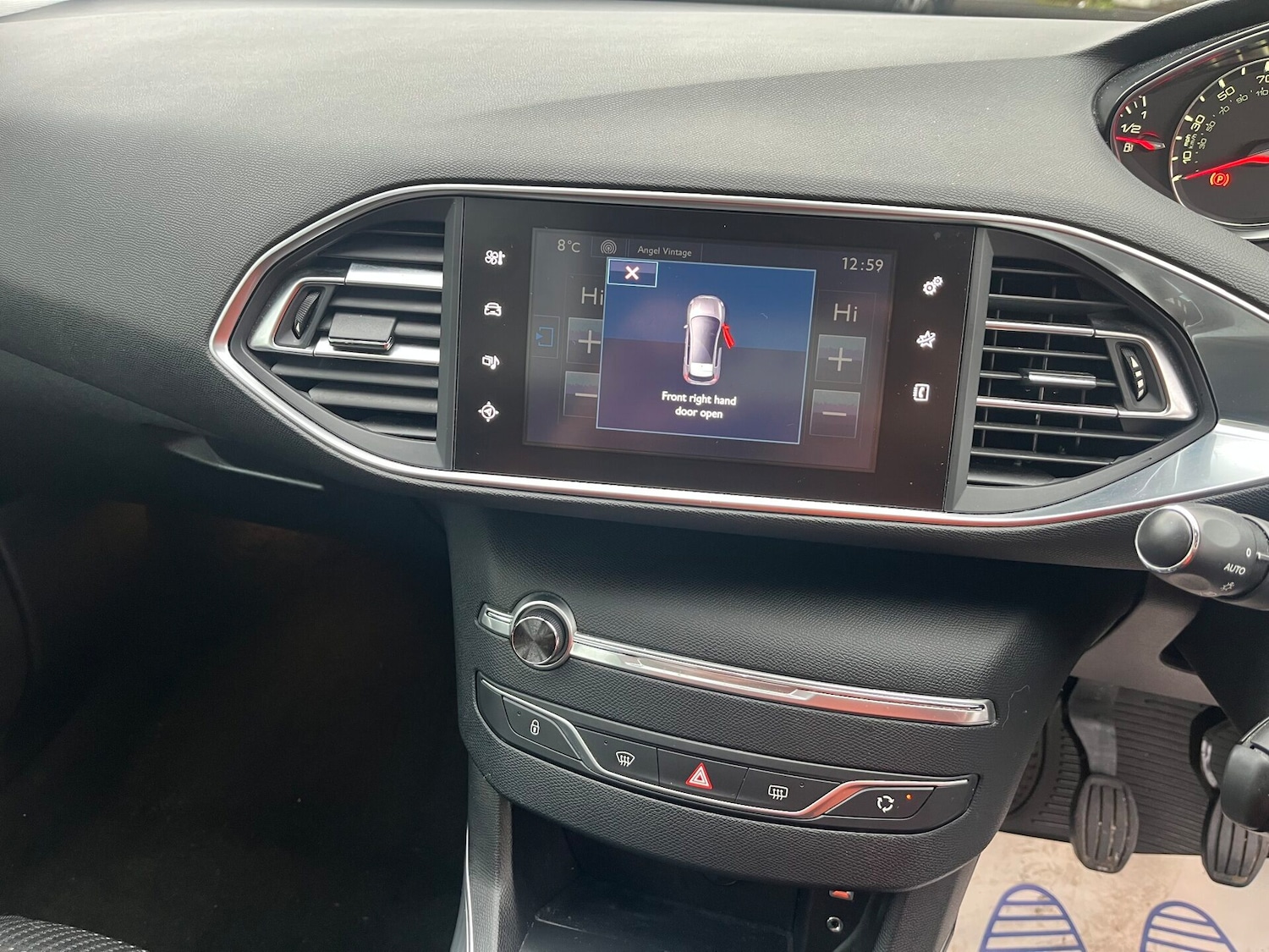 Used Peugeot 308 2017 for sale - 77196551: Photo 15