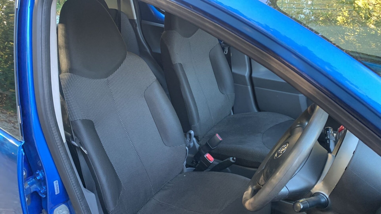 Used Toyota AYGO 2010 for sale - 76374260: Photo 4