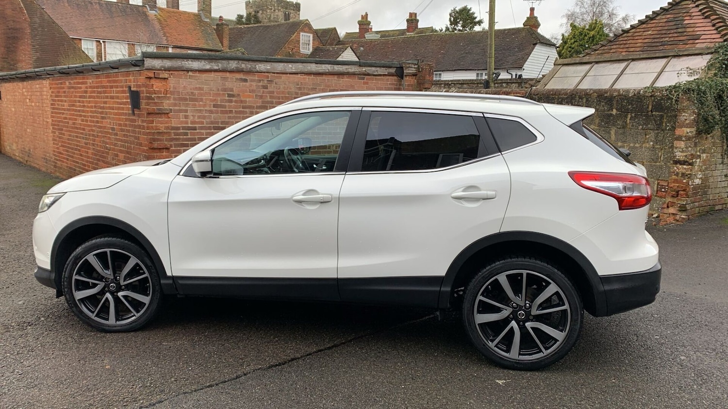 Used Nissan Qashqai 2015 for sale - 77234559: Photo 3