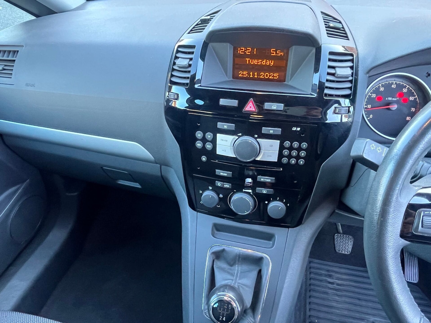 Used Vauxhall Zafira 2012 for sale - 76694475: Photo 19