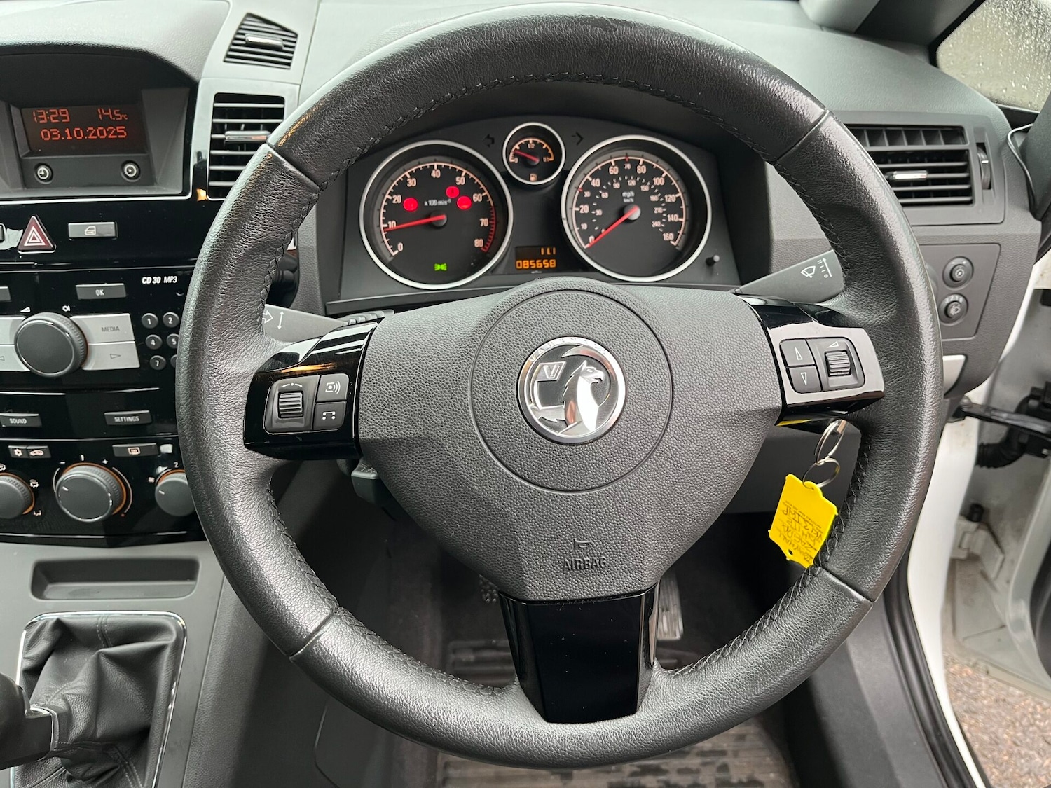 Used Vauxhall Zafira 2013 for sale - 76159742: Photo 16