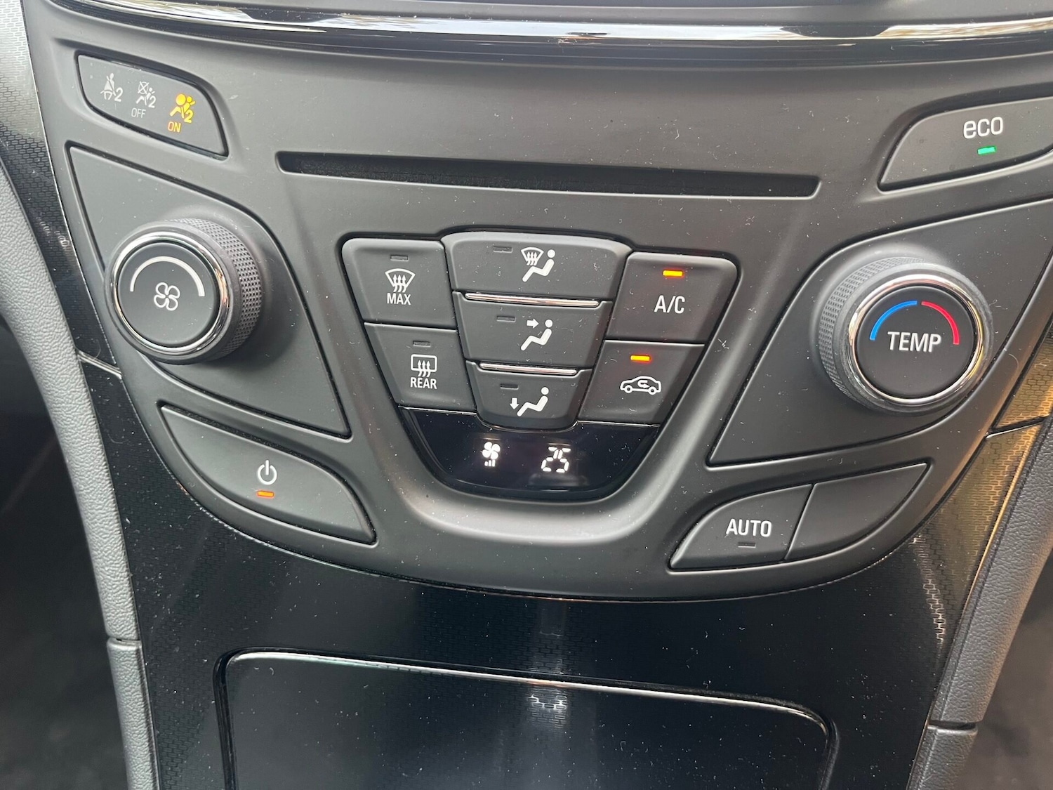 Used Vauxhall Insignia 2016 for sale - 76492288: Photo 15