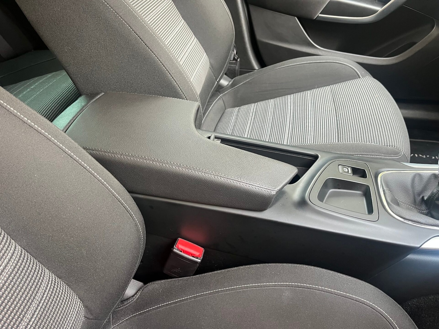 Used Vauxhall Insignia 2016 for sale - 76492288: Photo 16