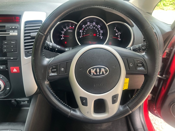 Used Kia Venga 2014 for sale - 76263351: Photo 11