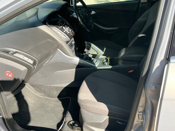 Used Ford Focus 2011 for sale - 76030106: Photo 12