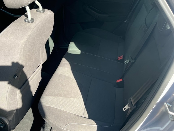 Used Ford Focus 2011 for sale - 76030106: Photo 14