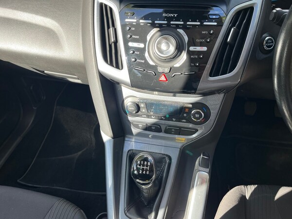 Used Ford Focus 2011 for sale - 76030106: Photo 16