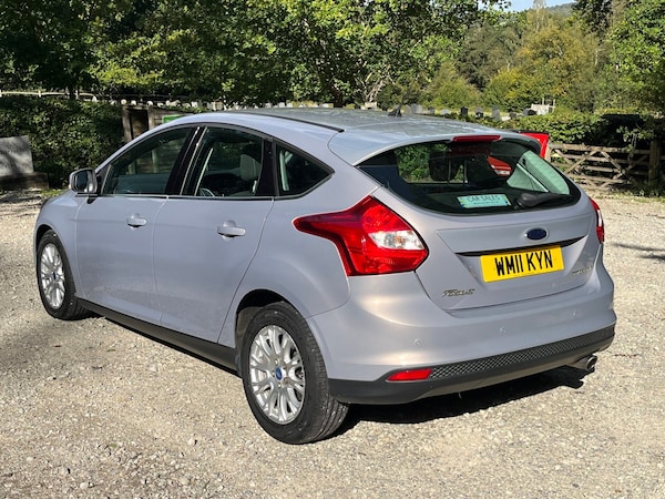 Used Ford Focus 2011 for sale - 76030106: Photo 7