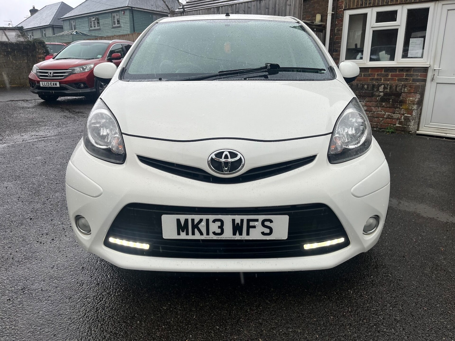 Used Toyota AYGO 2013 for sale - 77530434: Photo 2