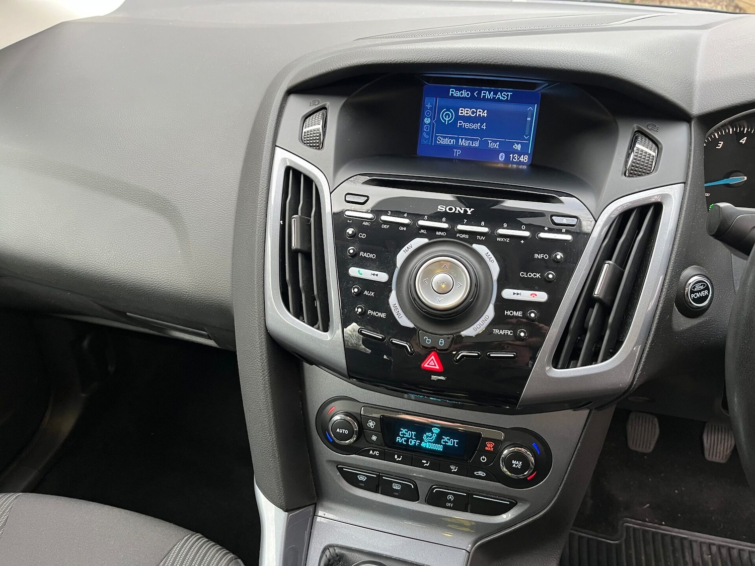 Used Ford Focus 2012 for sale - 76972537: Photo 18