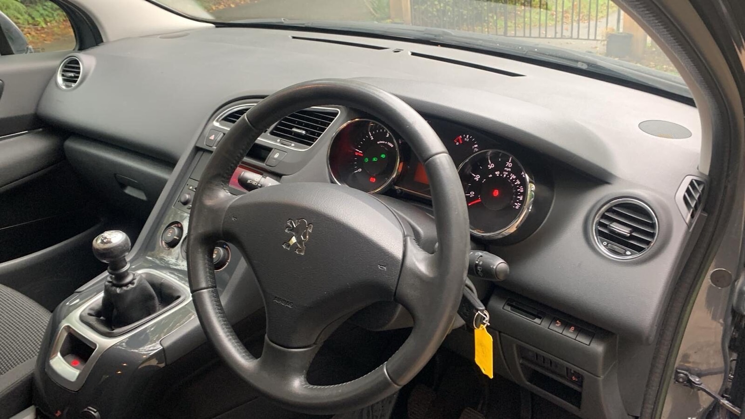 Used Peugeot 5008 2013 for sale - 76273630: Photo 5