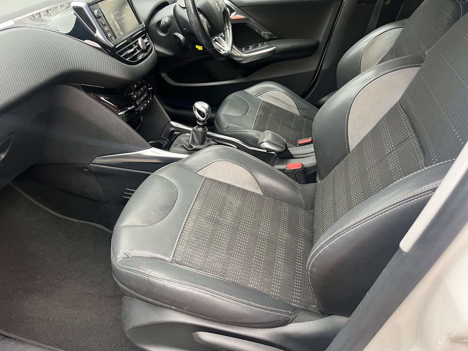 Used Peugeot 2008 2014 for sale - 77493832: Photo 10