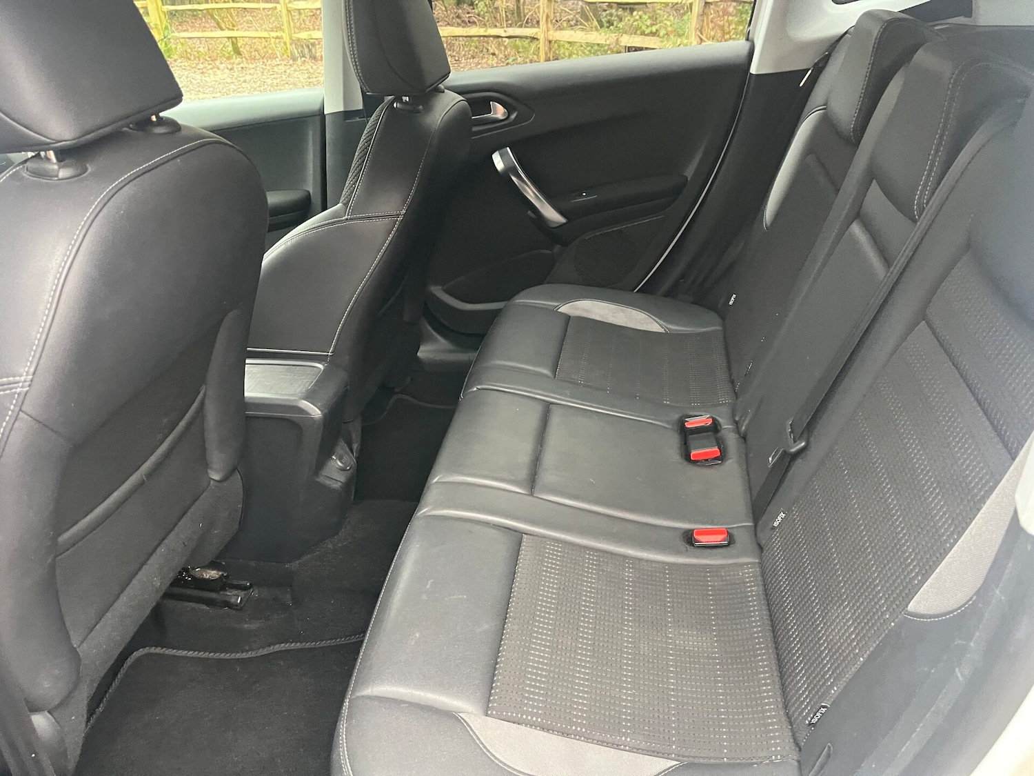 Used Peugeot 2008 2014 for sale - 77493832: Photo 12