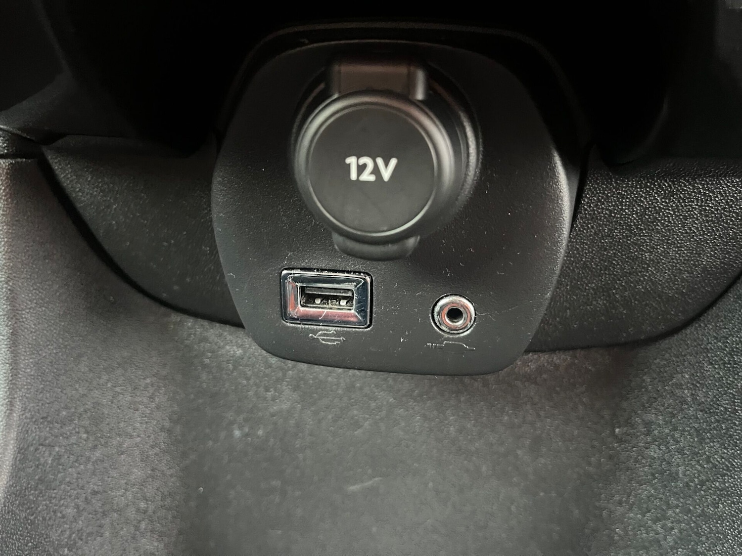 Used Peugeot 108 2014 for sale - 76809253: Photo 10