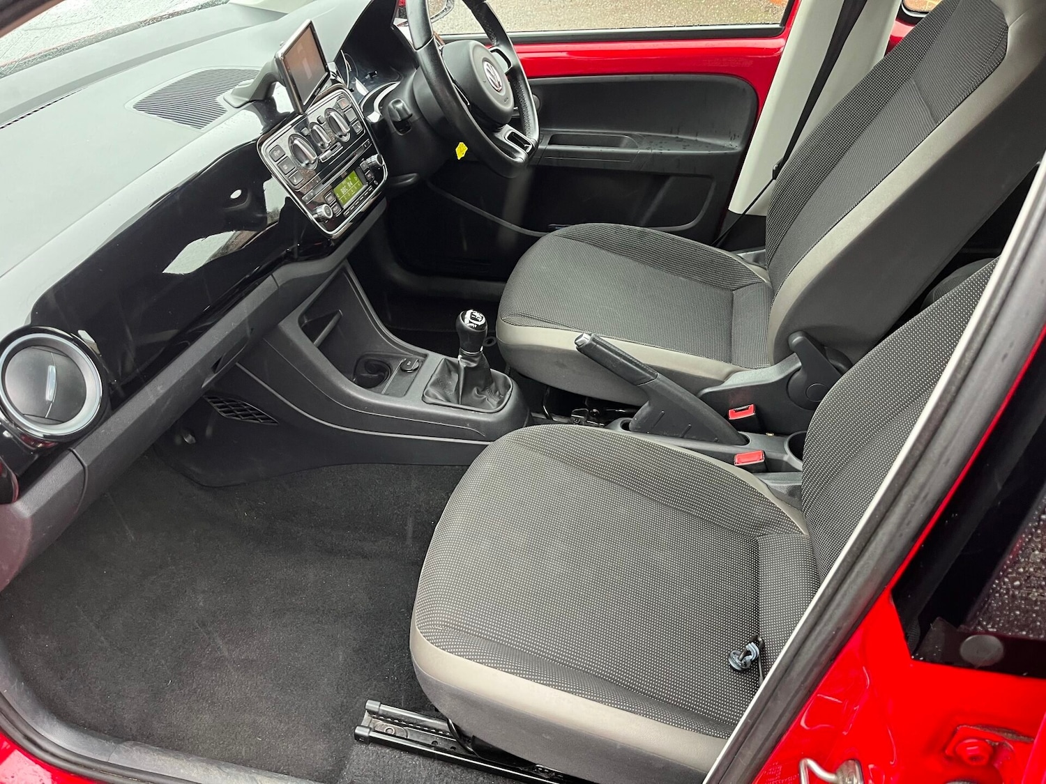 Used Volkswagen up! 2013 for sale - 76551722: Photo 11