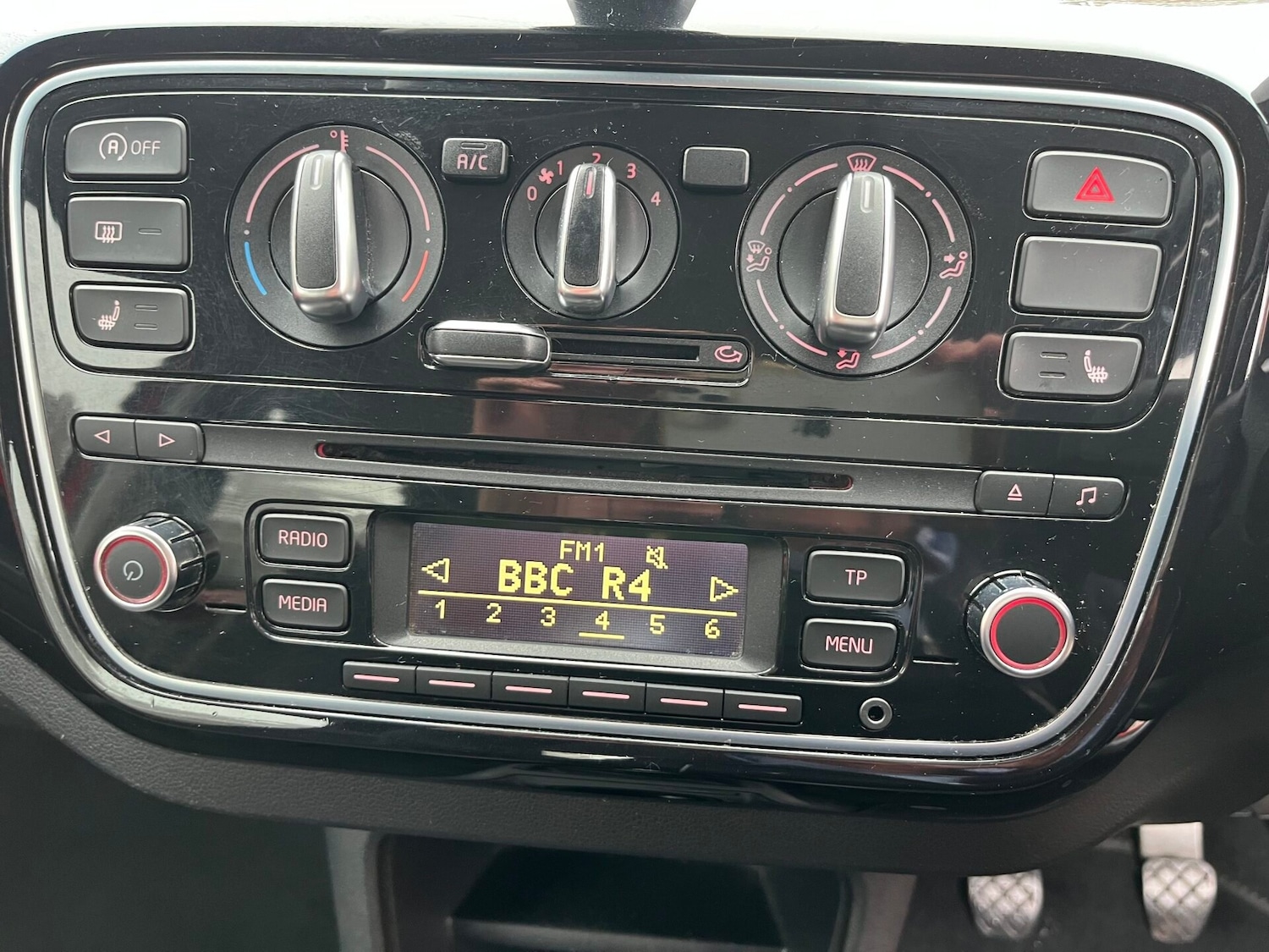 Used Volkswagen up! 2013 for sale - 76551722: Photo 16