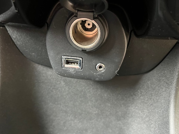 Used Peugeot 108 2014 for sale - 75655578: Photo 18