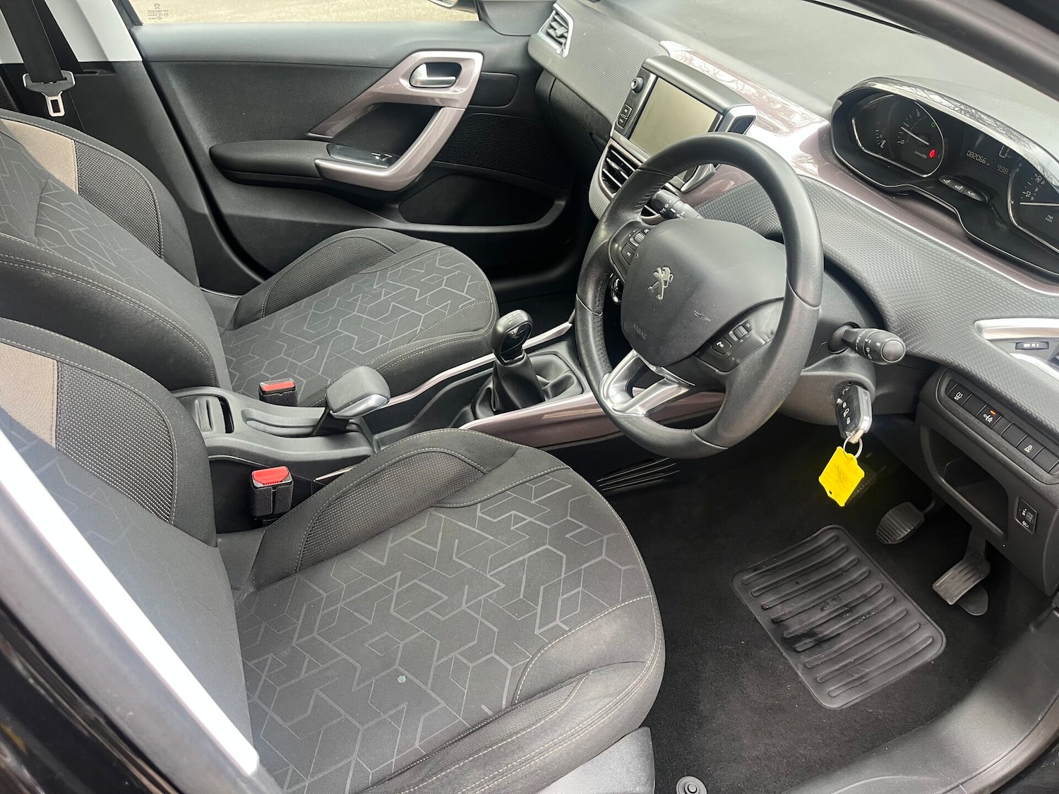 Used Peugeot 2008 2015 for sale - 77546284: Photo 10