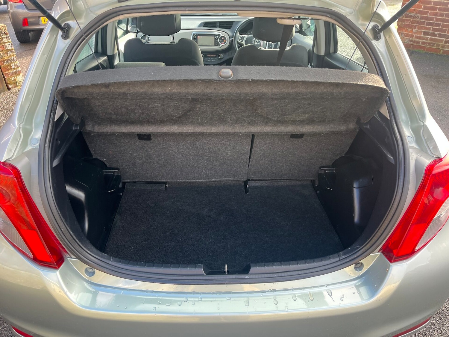 Used Toyota Yaris 2012 for sale - 77226195: Photo 13