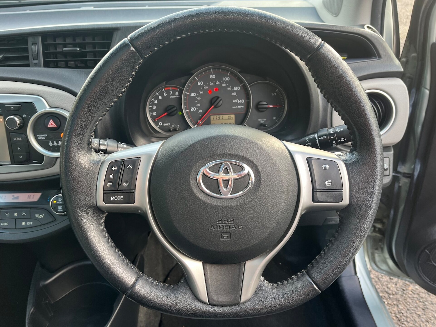 Used Toyota Yaris 2012 for sale - 77226195: Photo 7