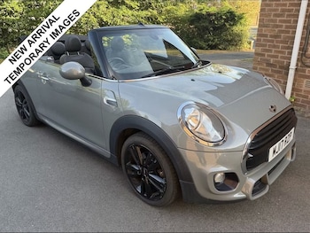 Used MINI Convertible 2017 for sale - 79534805: Photo
