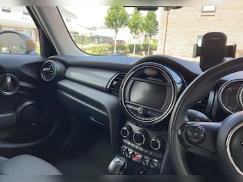 Used MINI Hatch 2017 for sale - 79462646: Photo
