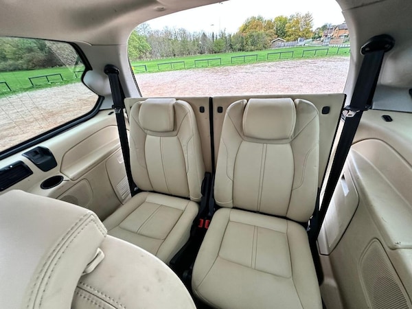 Used Ford Galaxy 2011 for sale - 76262991: Photo 42