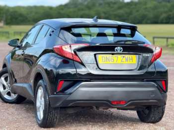 Used Toyota C-HR 2017 for sale - 74924623: Photo