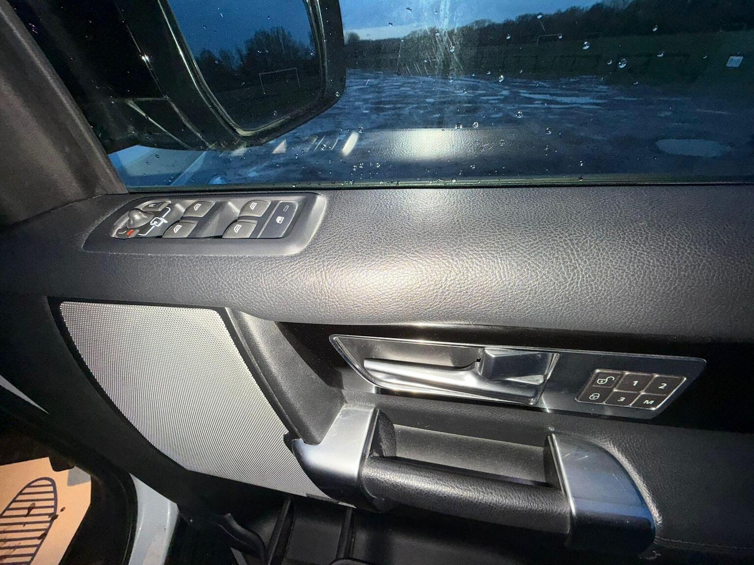 Used Land Rover Discovery 2015 for sale - 77385221: Photo 38