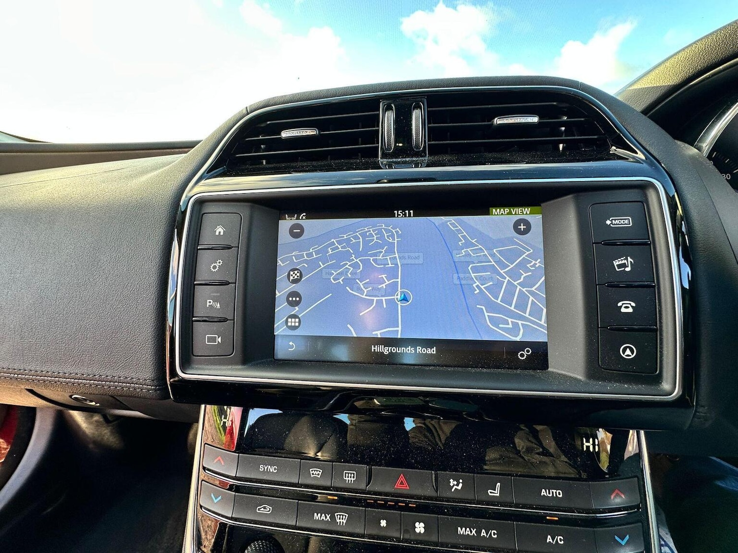 Used Jaguar XE 2016 for sale - 76769753: Photo 25