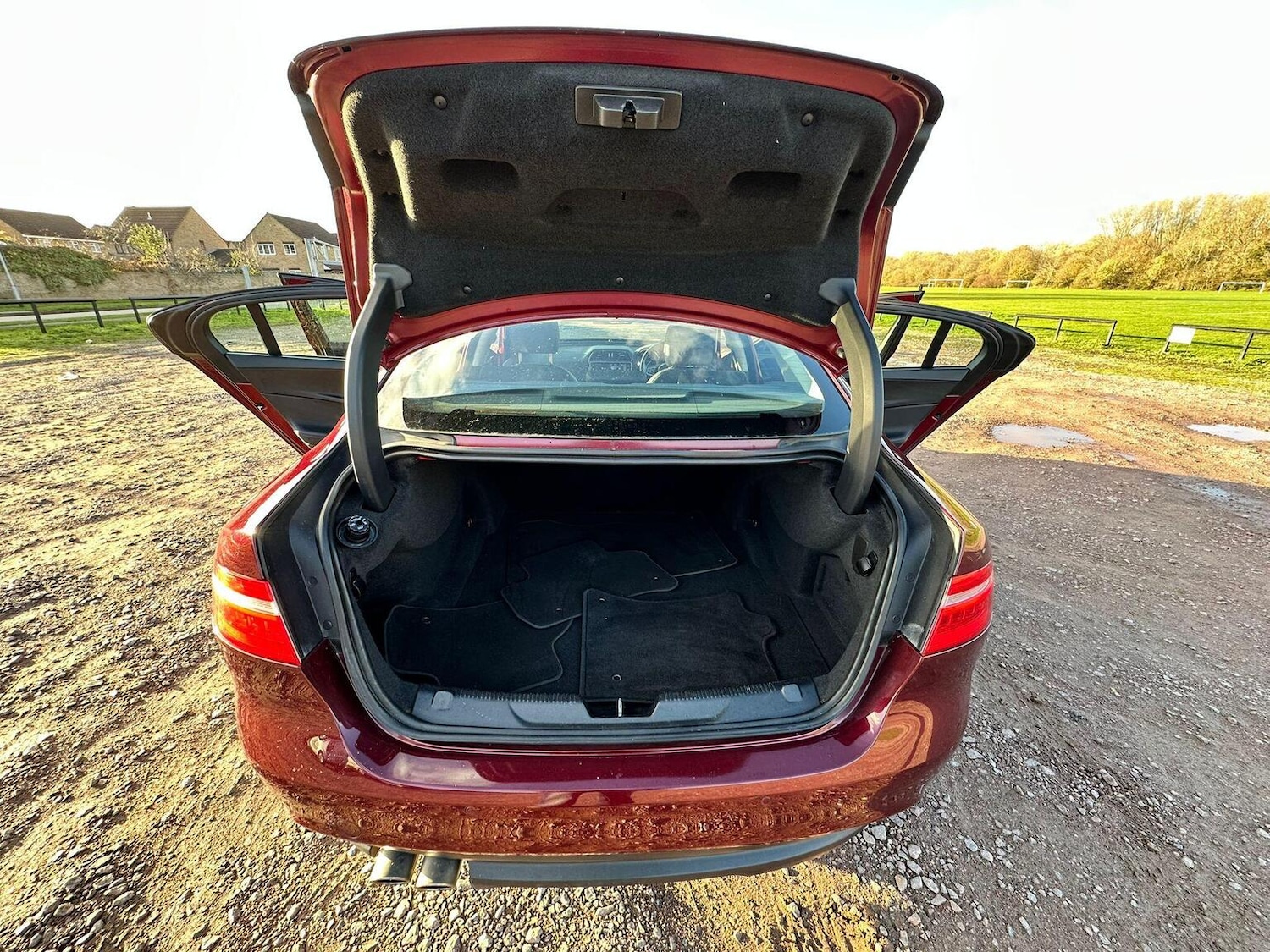 Used Jaguar XE 2016 for sale - 76769753: Photo 28