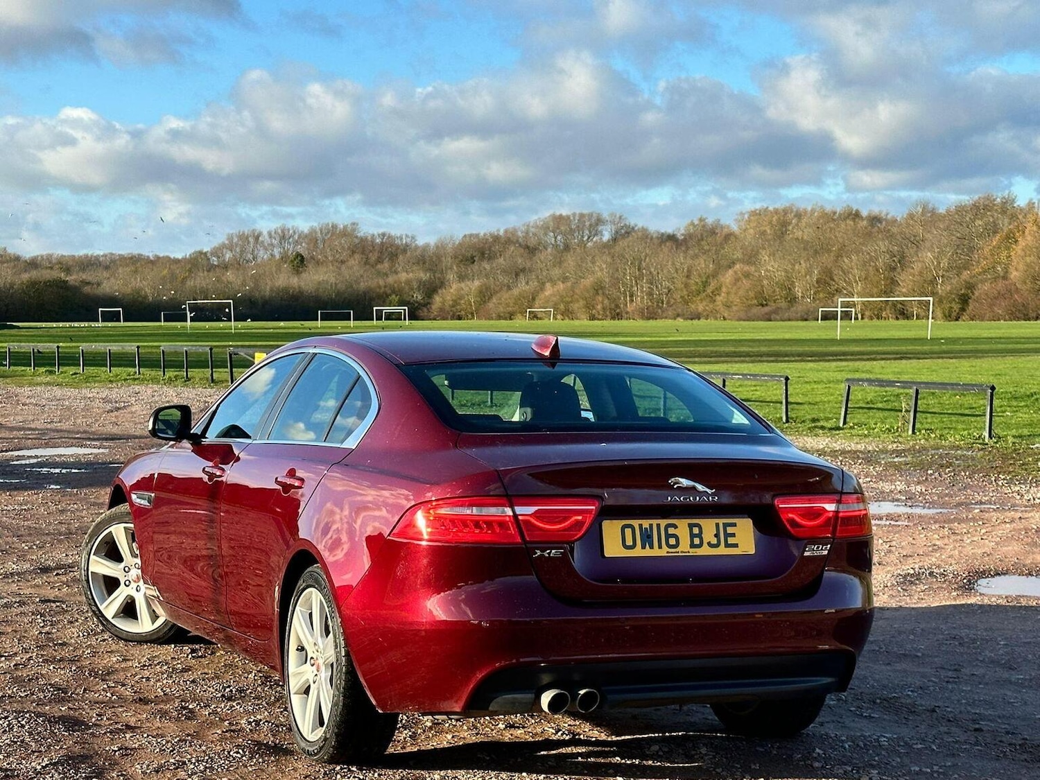 Used Jaguar XE 2016 for sale - 76769753: Photo 4