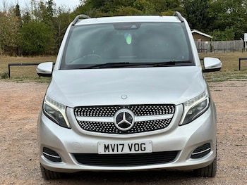 Used Mercedes-Benz V-Class 2017 for sale - 76794315: Photo