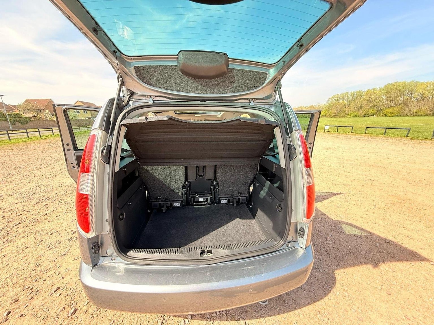Vehicle 29