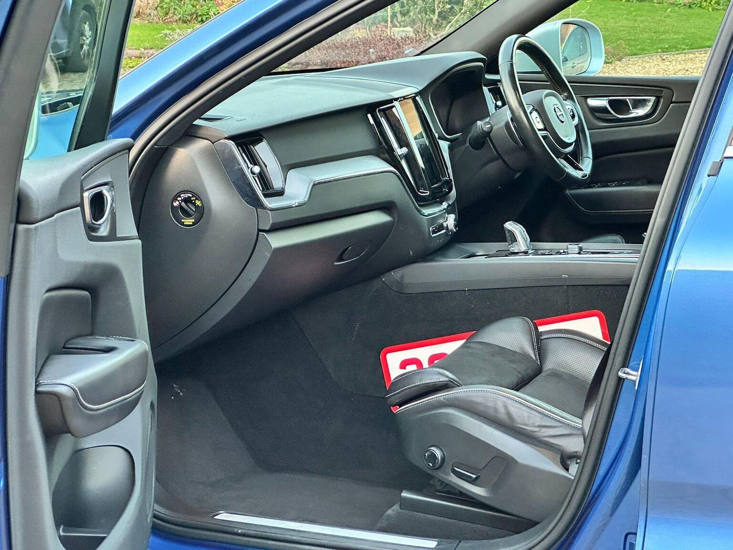 Used Volvo XC60 2018 for sale - 77173047: Photo 37